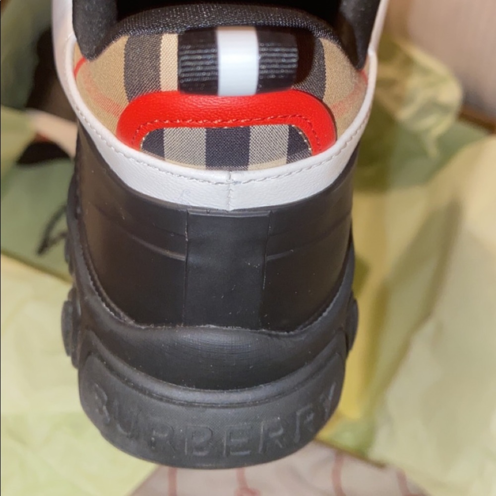 Shoes - Picture 2 of 5